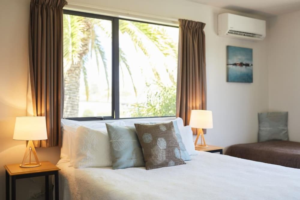 blenheim palms motel