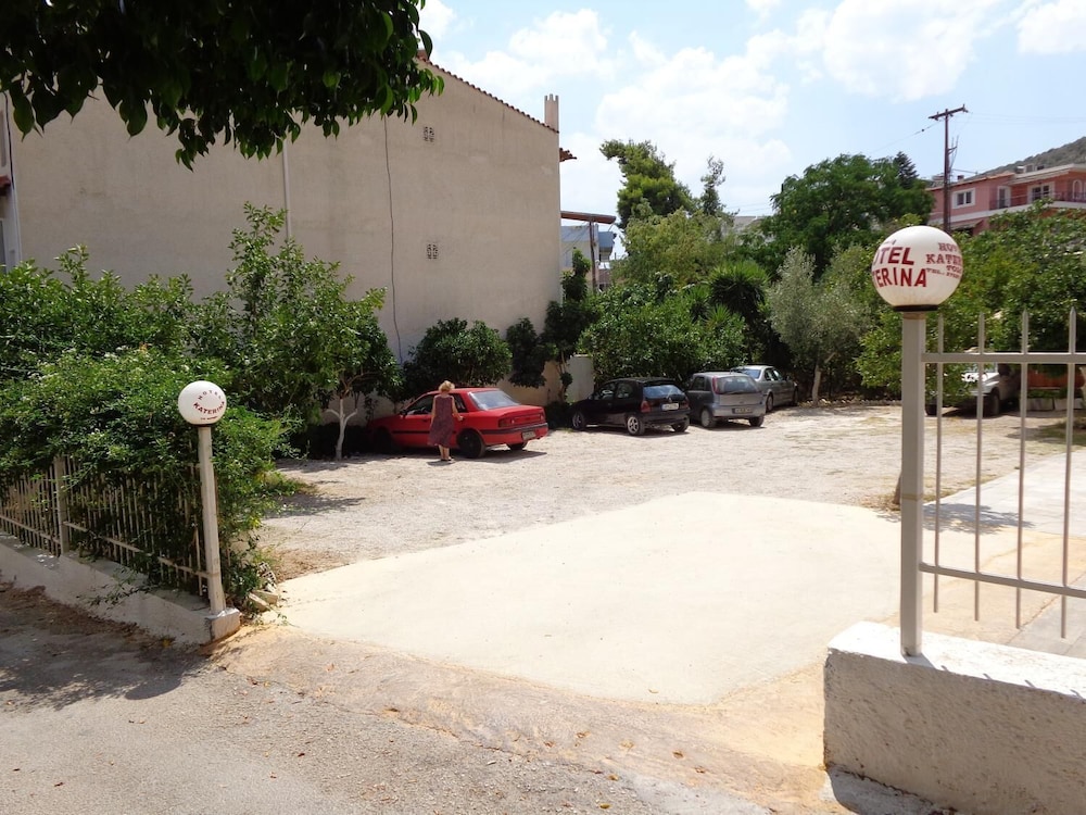 Katerina Hotel 37/40
