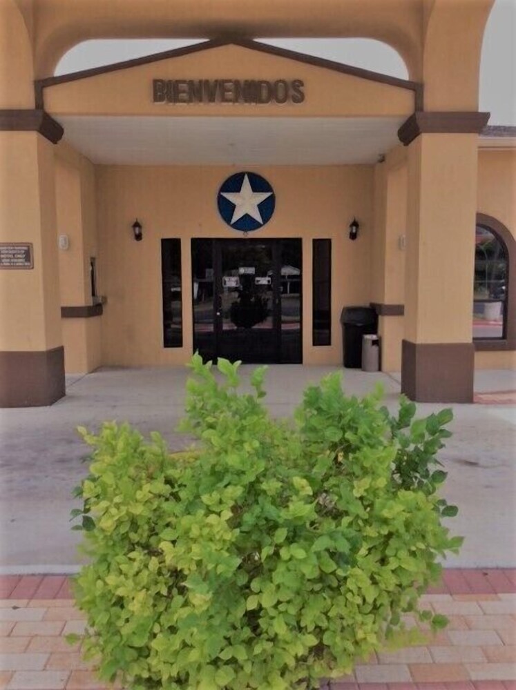 Texas Inn - Weslaco/Mercedes 3/57
