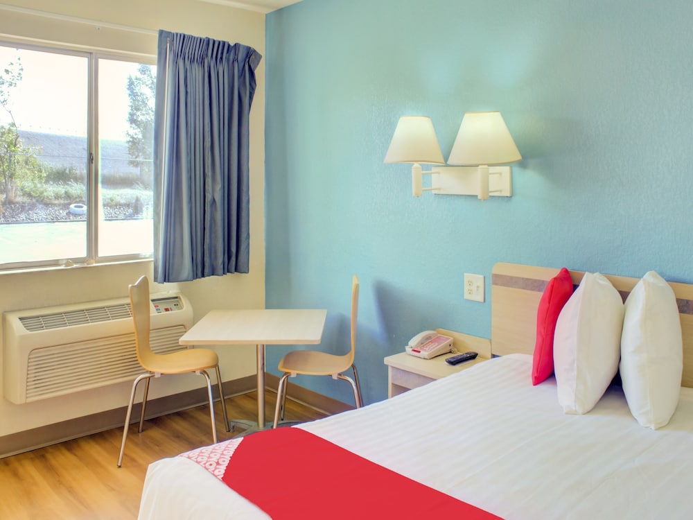 Travelodge by Wyndham Miles City 21/60
