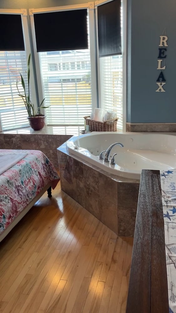 The Collins Inn And Seaside Cottages - Adults Only 30/77