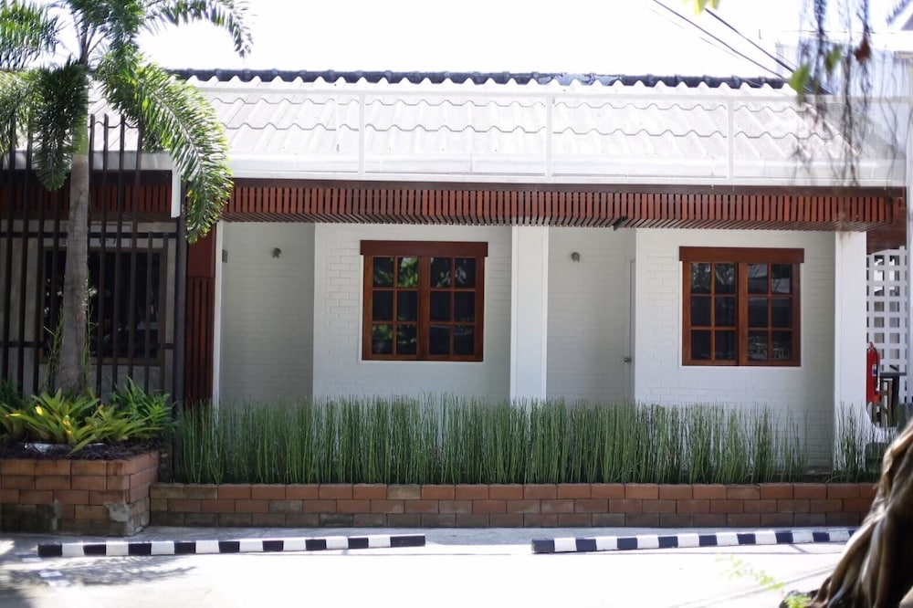 THE FIRST RESIDENCE CHIANG MAI photo3