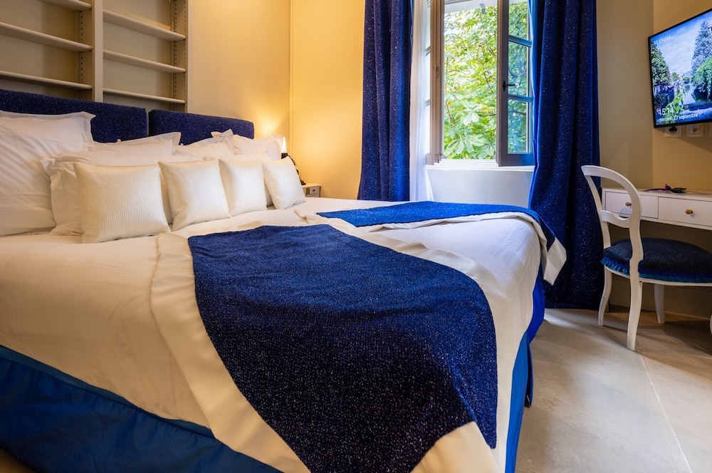 Design, Apartment, King Bed, Sofa