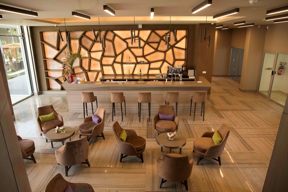 RADISSON BLU HOTEL, ABIDJAN AIRPORT 60/74