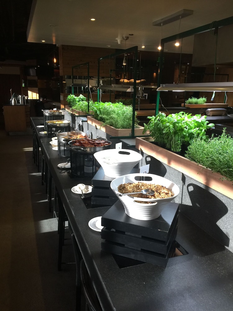 The Westin Monache Resort, Mammoth 26/37
