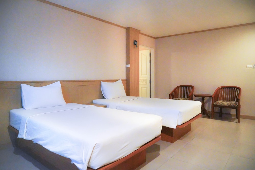 DT Hotel - Pratunam 10/24
