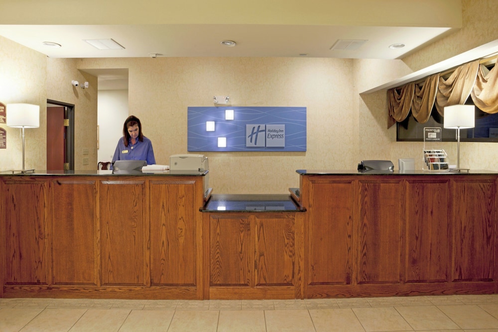 Holiday Inn Express Hotel Suites Kerrville 10/62