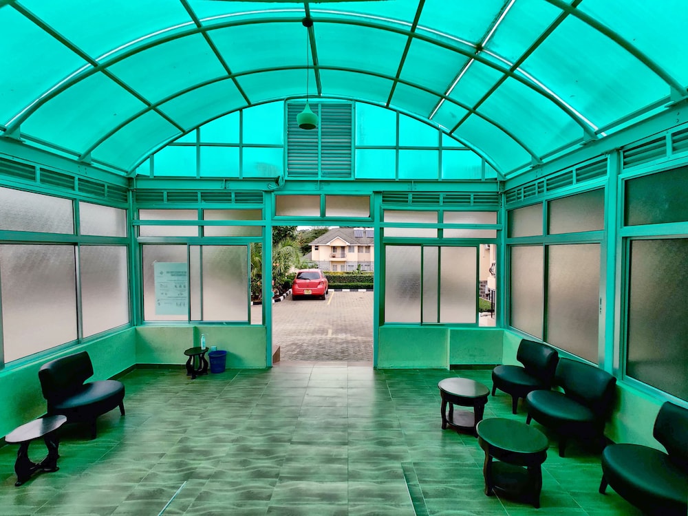 Longview Suites 42/51