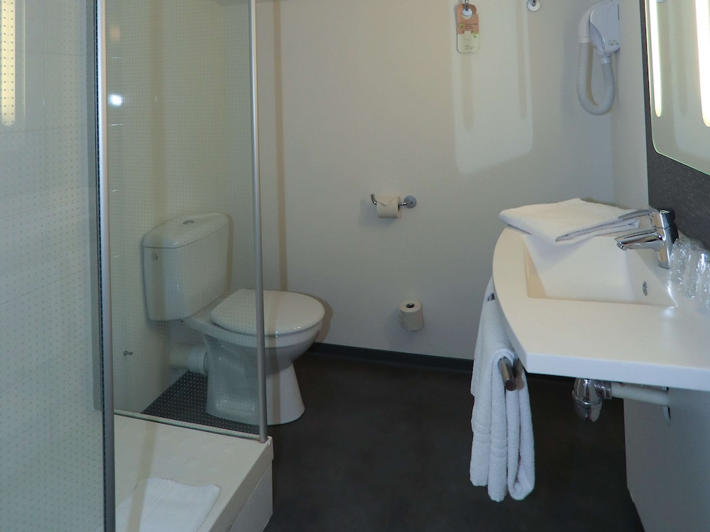 Ibis Aurillac 13/63