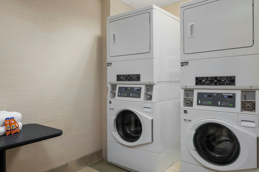 Fairfield Inn Suites Cumberland 26/50