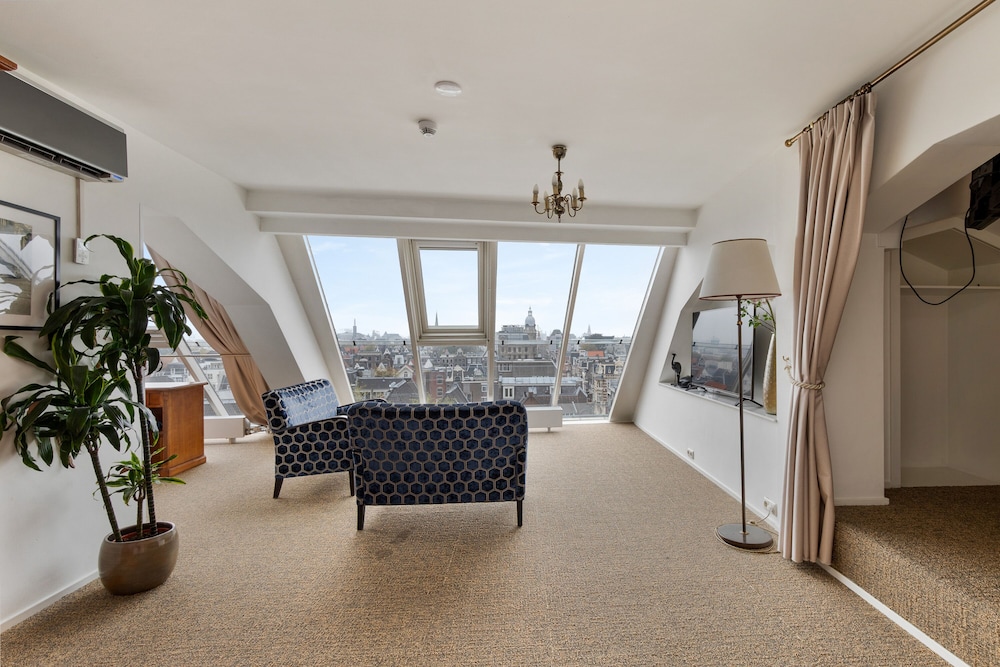 Dikker And Thijs Fenice Hotel 55/73