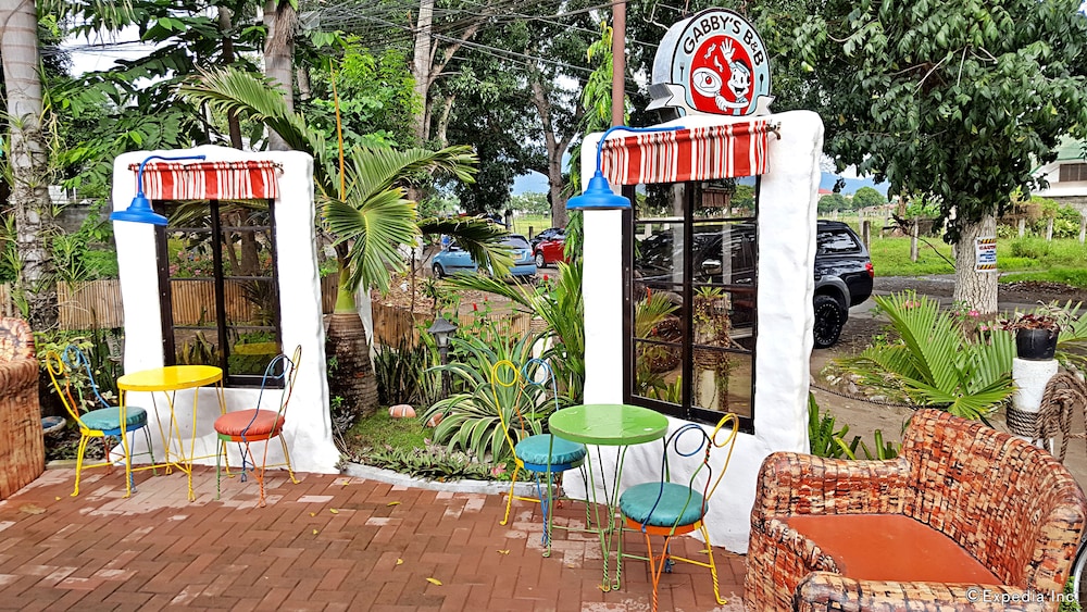 Gabby Apos S Bed And Breakfast 39/50