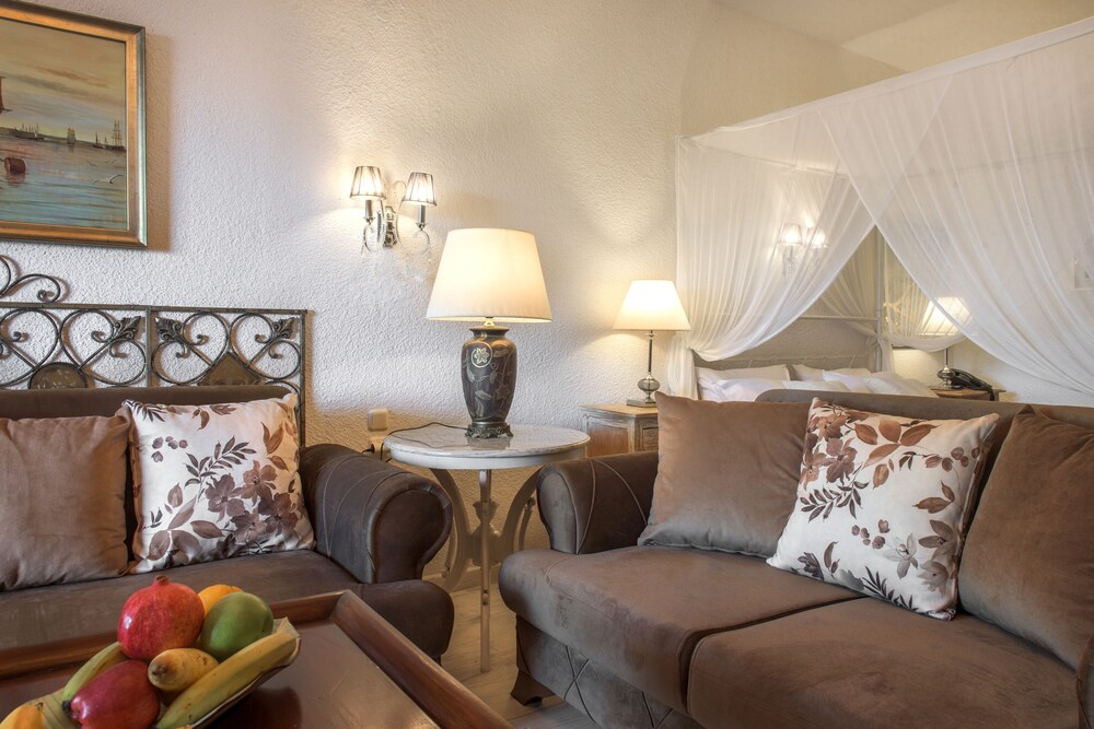 Leandros Hotel 17/50