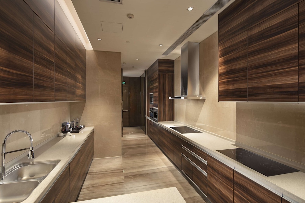 Hilton Guangzhou Tianhe 5/79