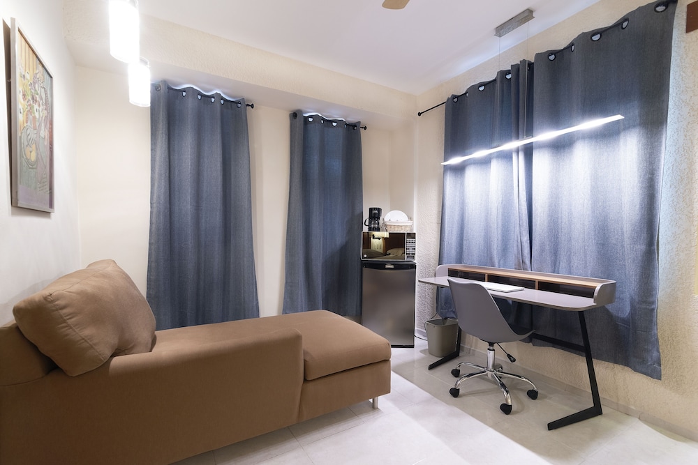 Hotel Suites Nader 23/33