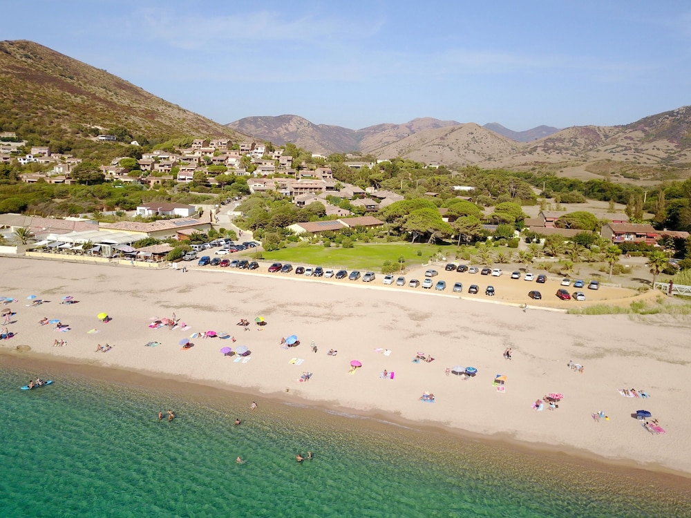 Marina Di Lava Hotel 48/60