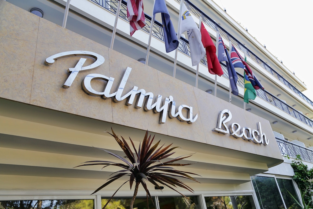Palmyra Beach Hotel in GLYFADA