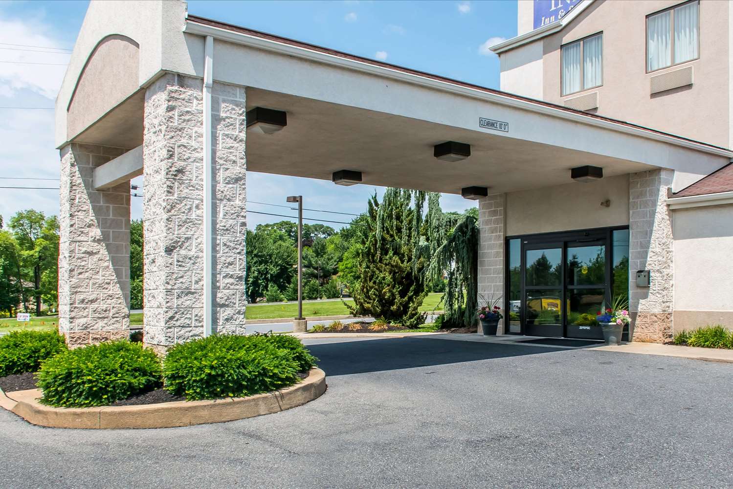 Sleep Inn & Suites of Lancaster County 32/35