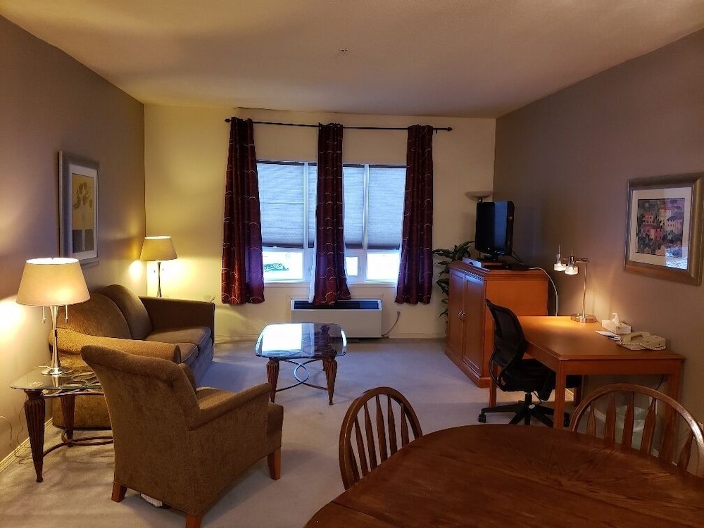 Travelodge By Wyndham Spruce Grove 32/50