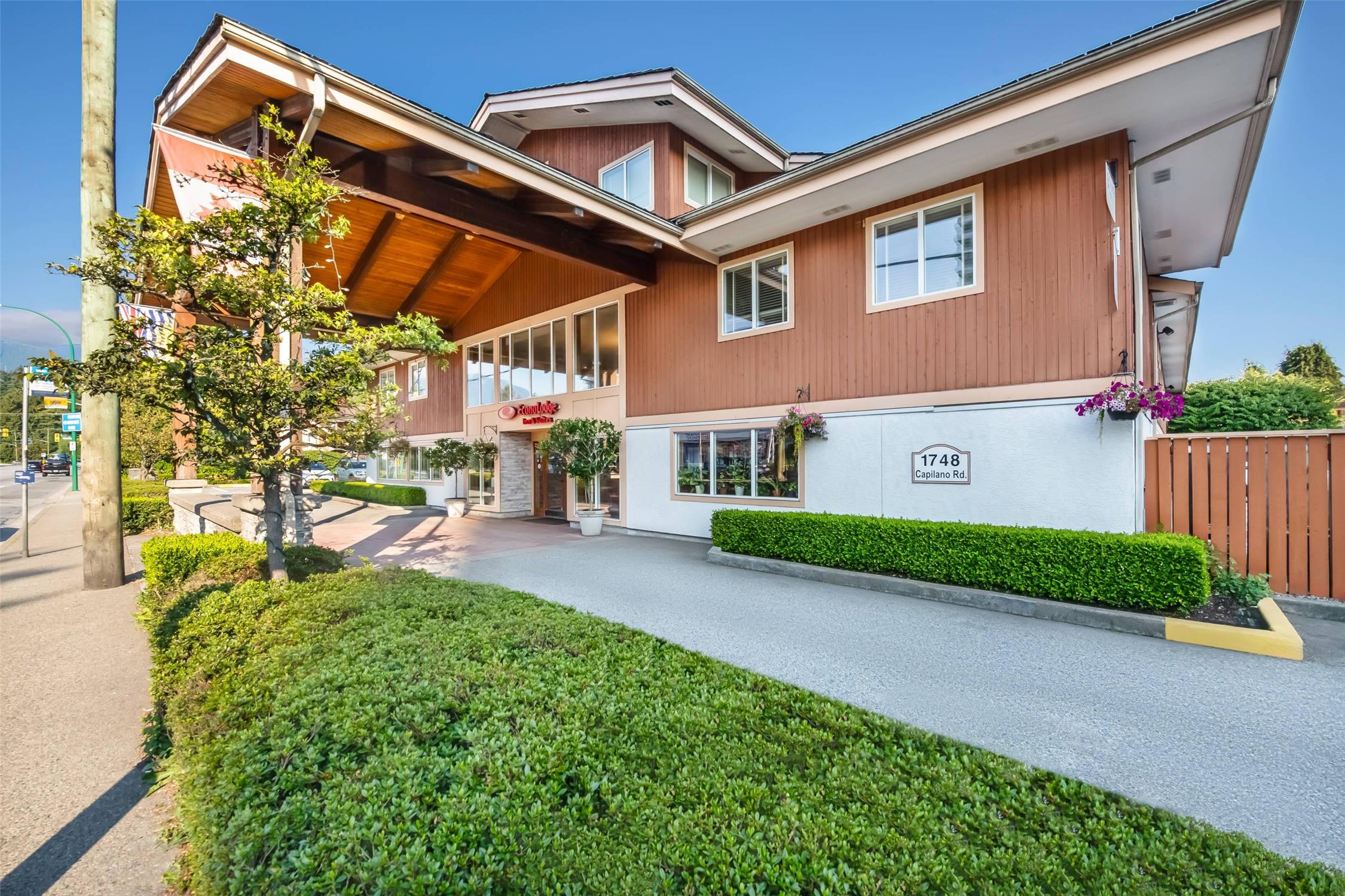 Econo Lodge Inn & Suites North Vancouver 48/52