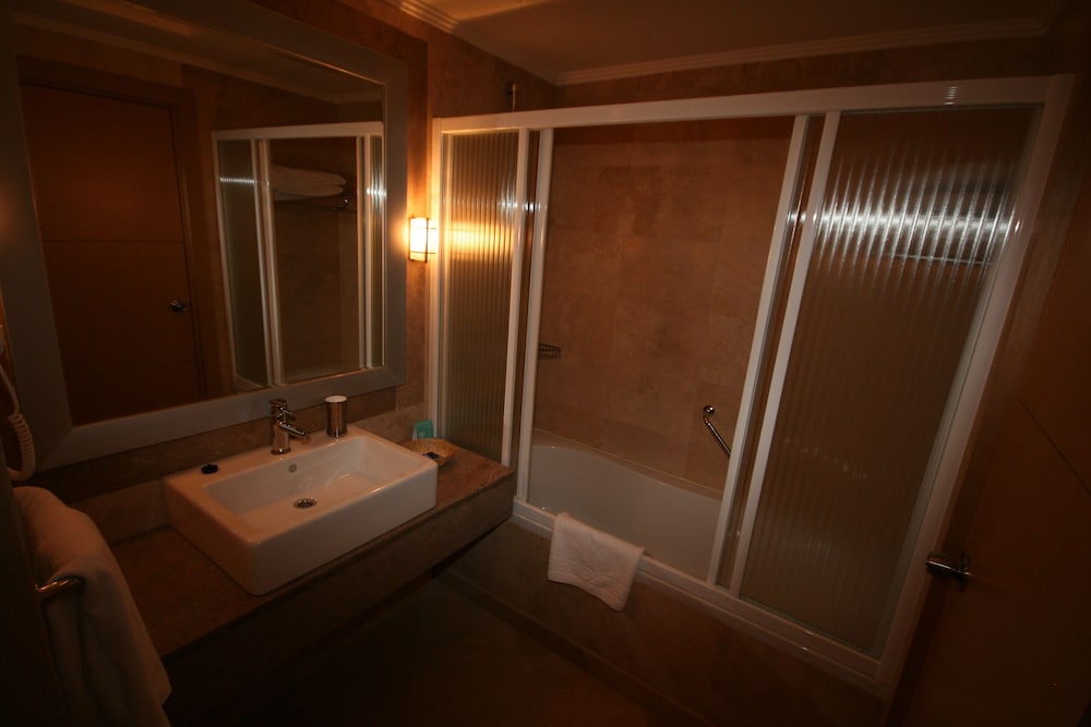 Adrina Hotel De Luxe Health and Spa 48/50