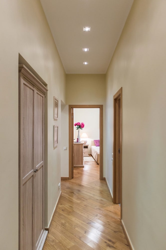 Ernesta Lux Apartments 23/50