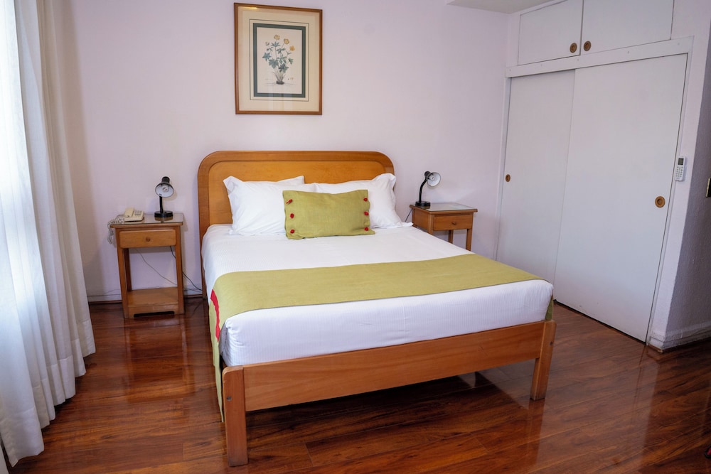 Hotel Presidente (ex. Presidente Hotel Santiago) 25/60