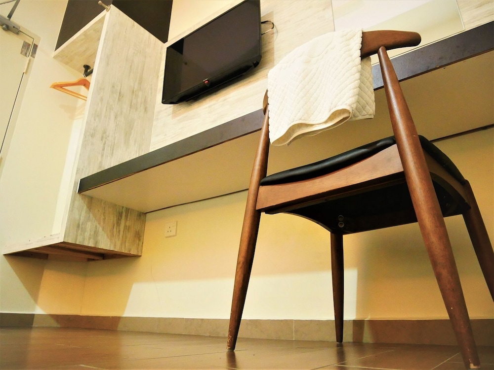 Pantai Regal Hotel 5/50