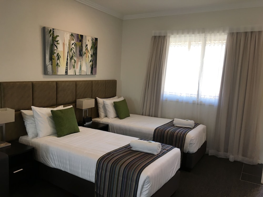 Best Western Plus Bolton on the Park 12/46