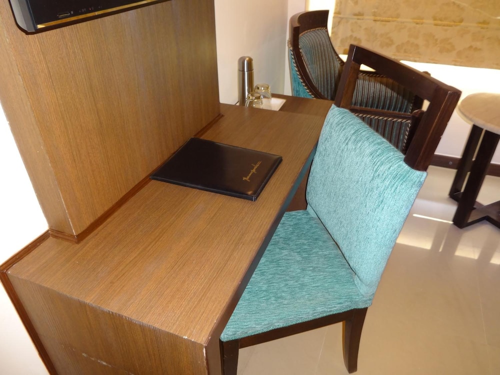 The Pamposh New Delhi 25/49