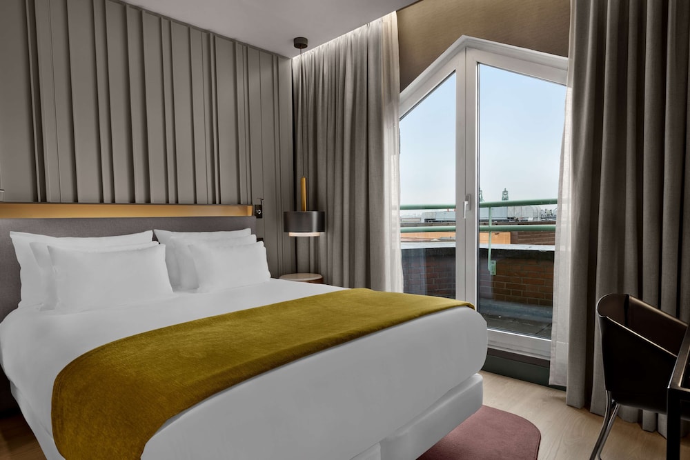 Superior, Double Bed, with View, Balcony