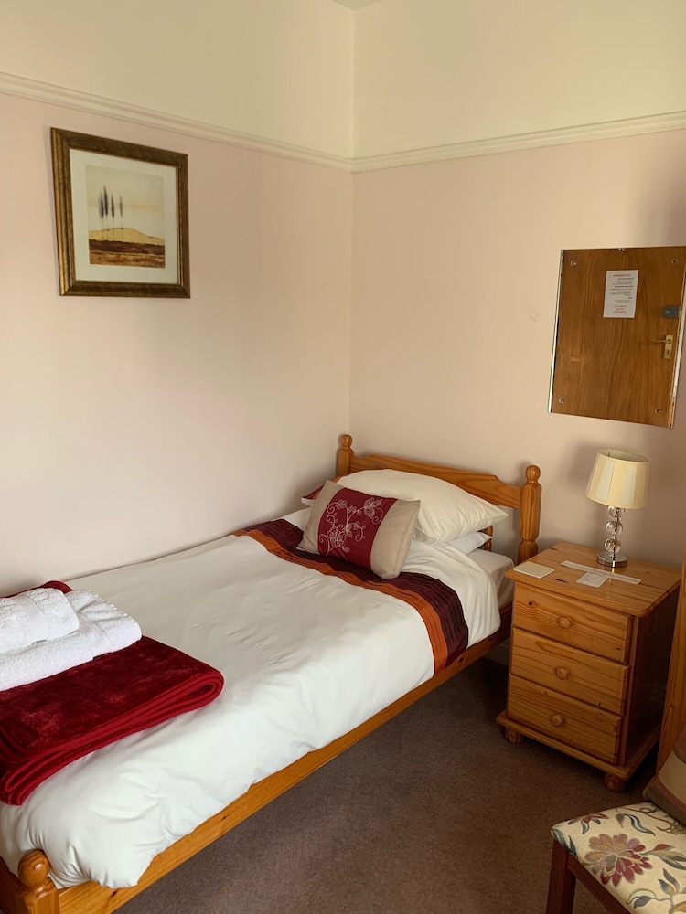 Burleigh House - Guest house 11/60