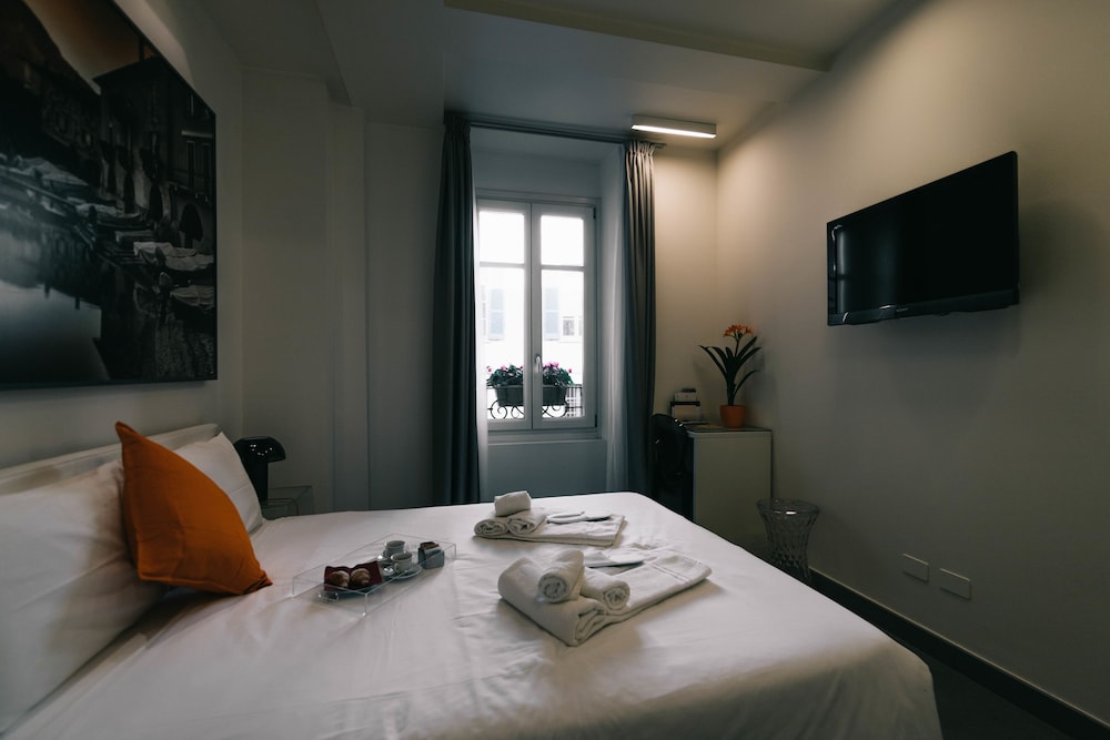 Avenue Hotel 32/71
