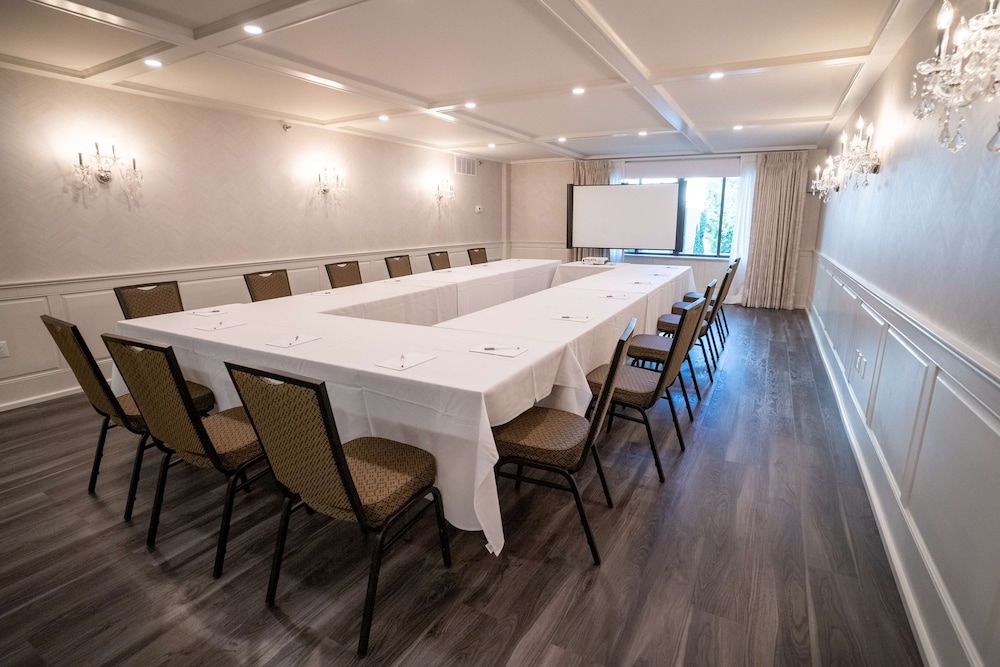 Hampton Inn Suites Fairfield 54/61