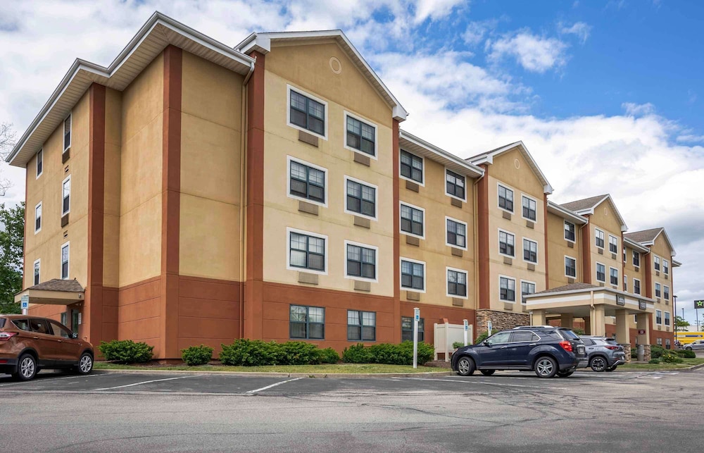 Extended Stay America Pittsburgh - West Mifflin 27/35