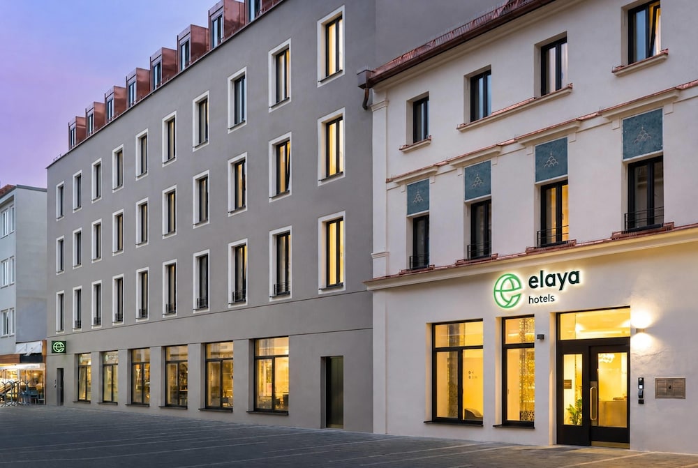 elaya hotel regensburg city center, Trademark by Wyndham 4/36