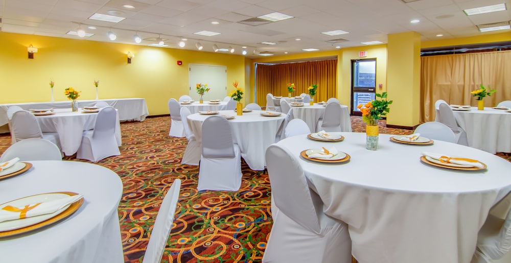 Beach Colony Resort 54/66
