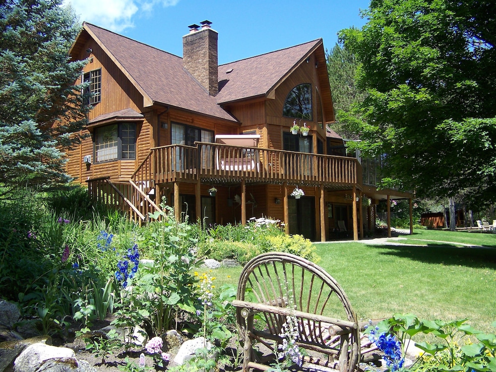 Horton Creek Inn Bed and Breakfast 1/66