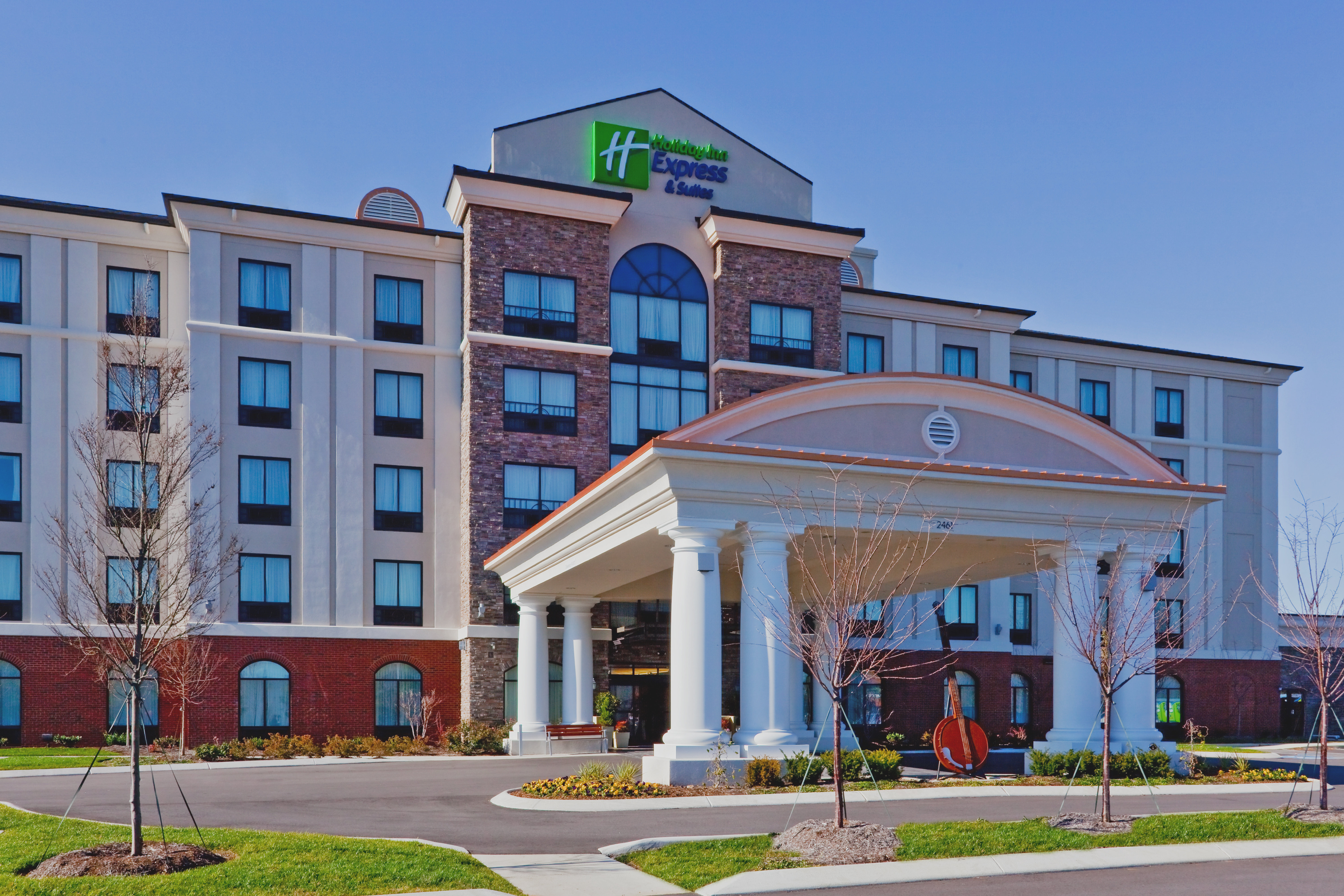 Holiday Inn Express Hotel and Suites Nashville-Opryland 5/64