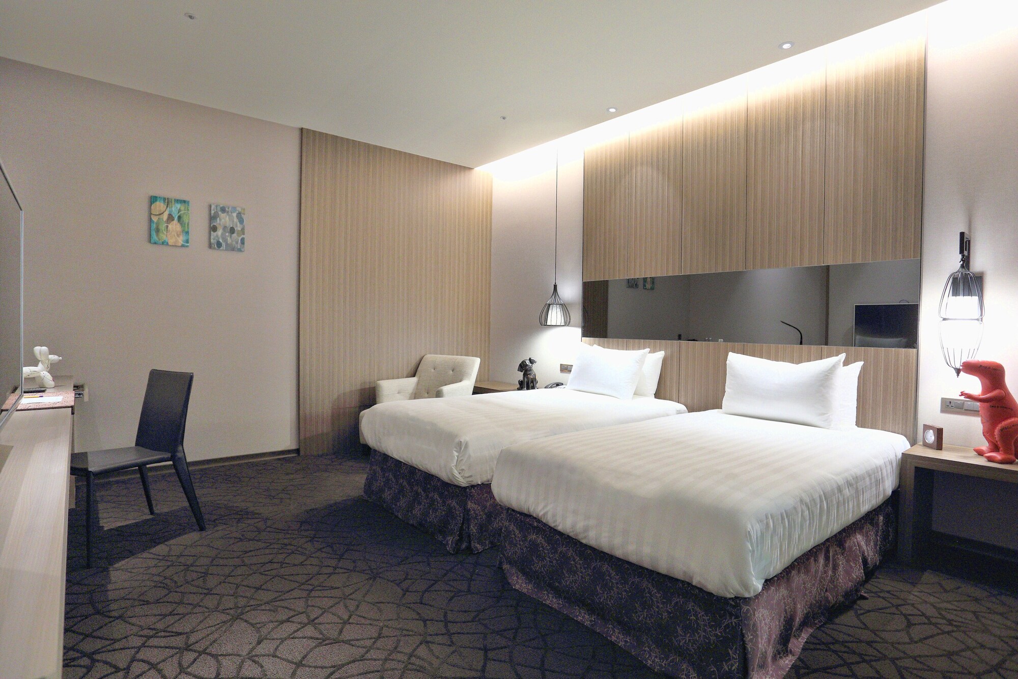 STANDARD, TWIN BEDS, NO WINDOW