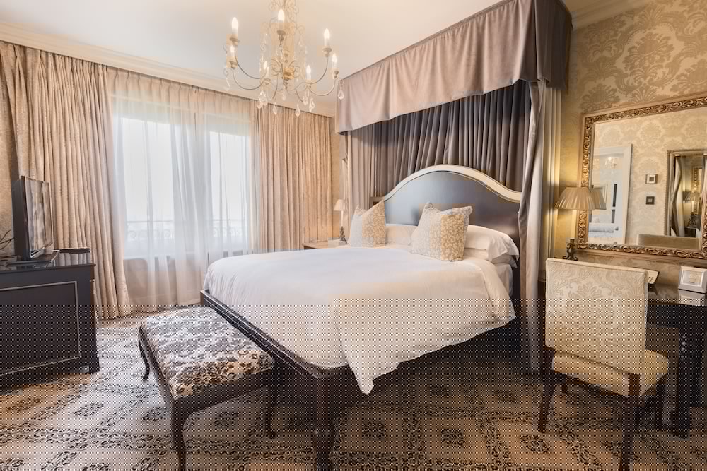 Palazzo Hotel At Montecasino 16/69