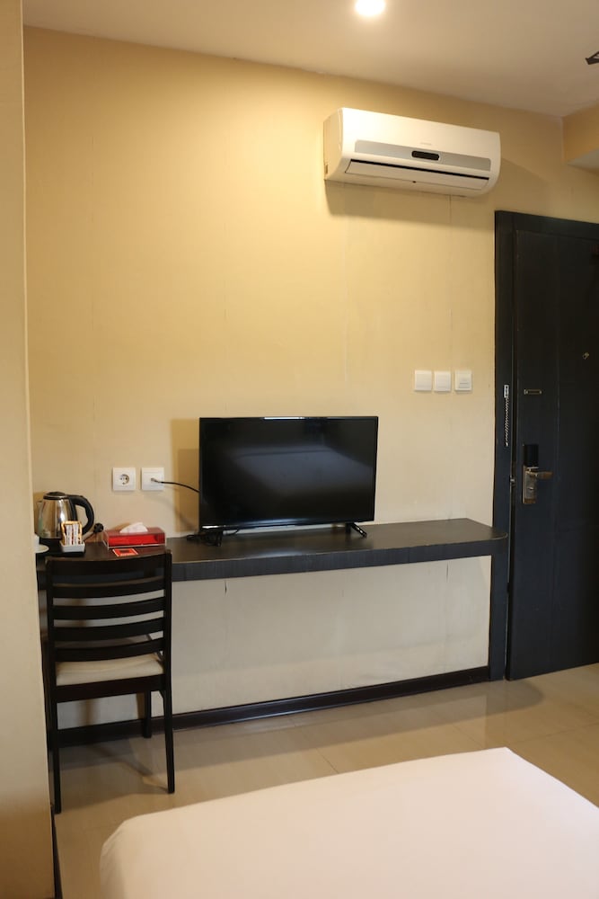 Crew Express Hotel 16/54