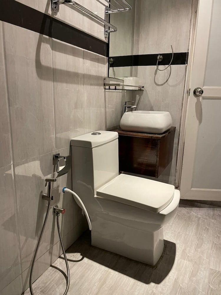 Himeyn Beach Inn - Ocho Homes by Eight Continents 27/27