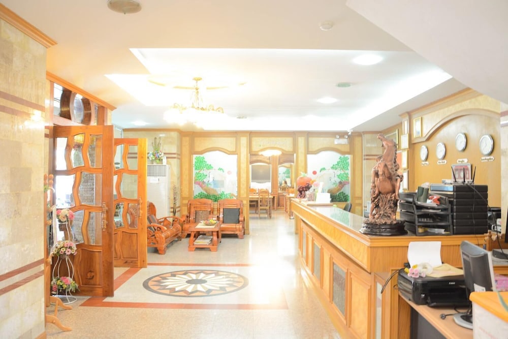 Submukdaphoomplace Hotel 17/50