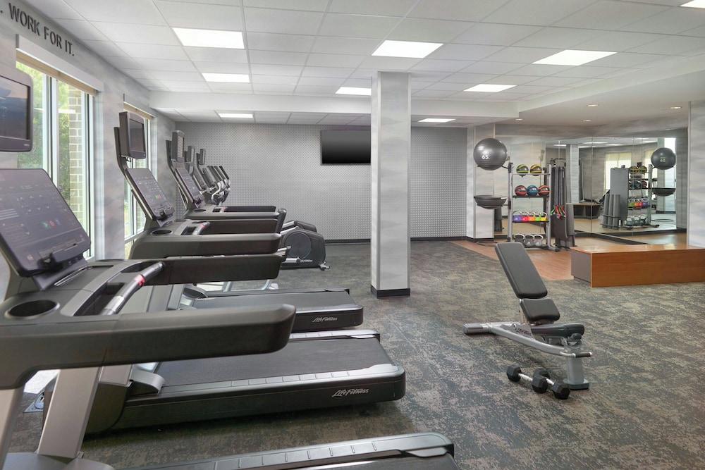 Fairfield Inn & Suites By Marriott Alpharetta Avalon Area 14/27