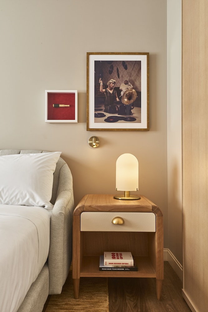 Virgin Hotels Dallas 27/80