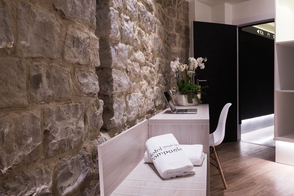 Pompaelo Urban Spa 9/57