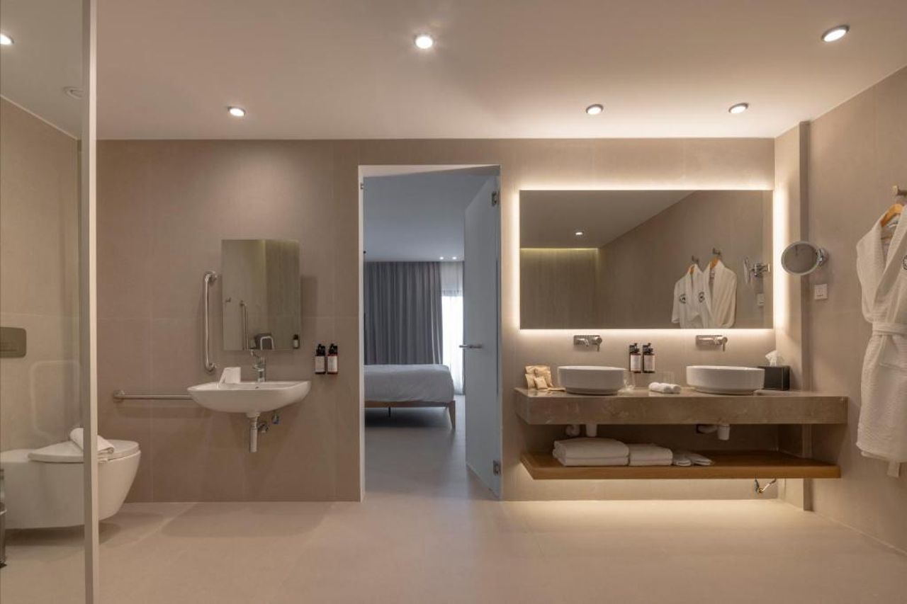 Paphos Hills Resort & Spa by Brown Hotels 11/13