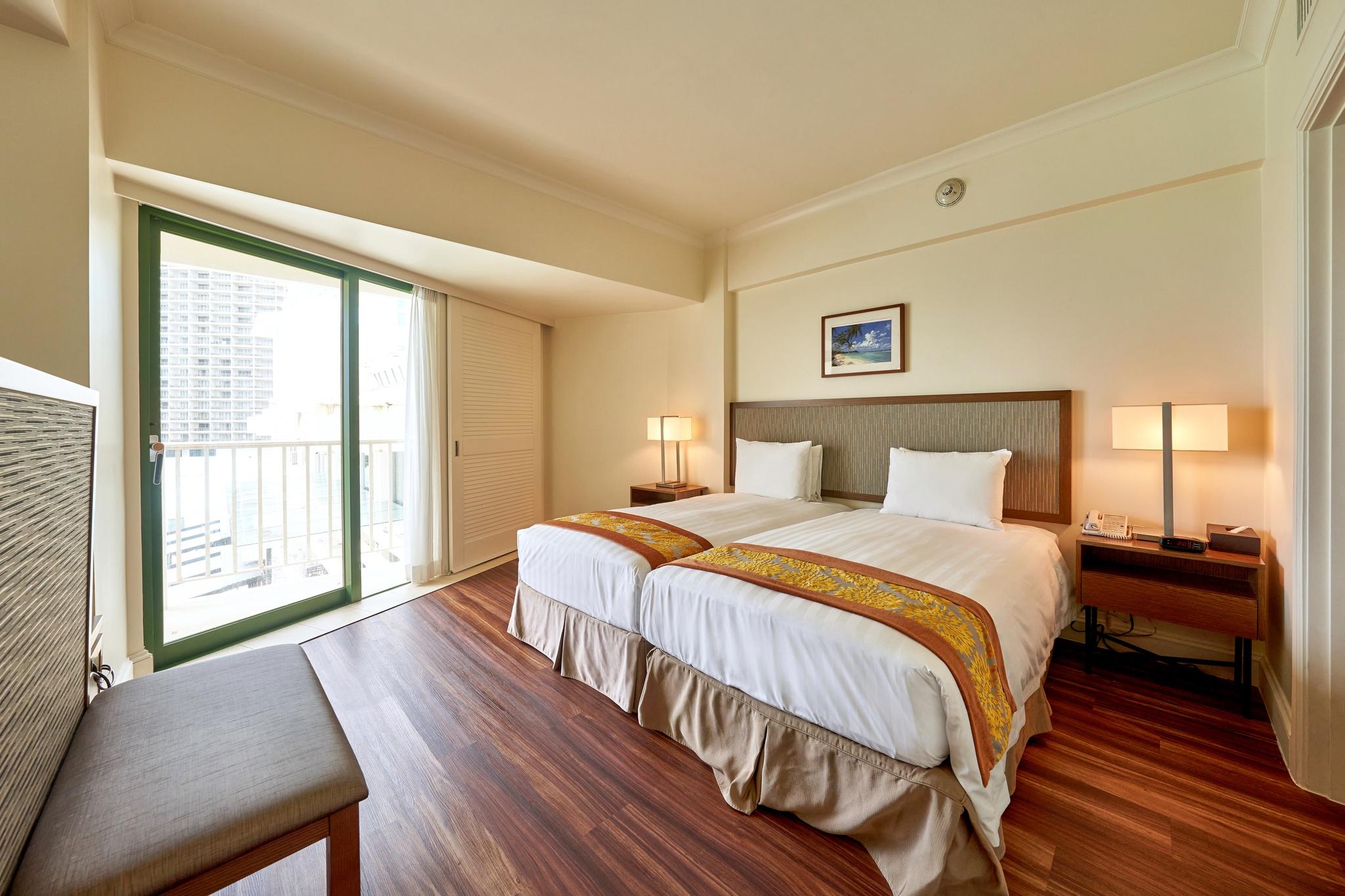 Premier, Partial Ocean View