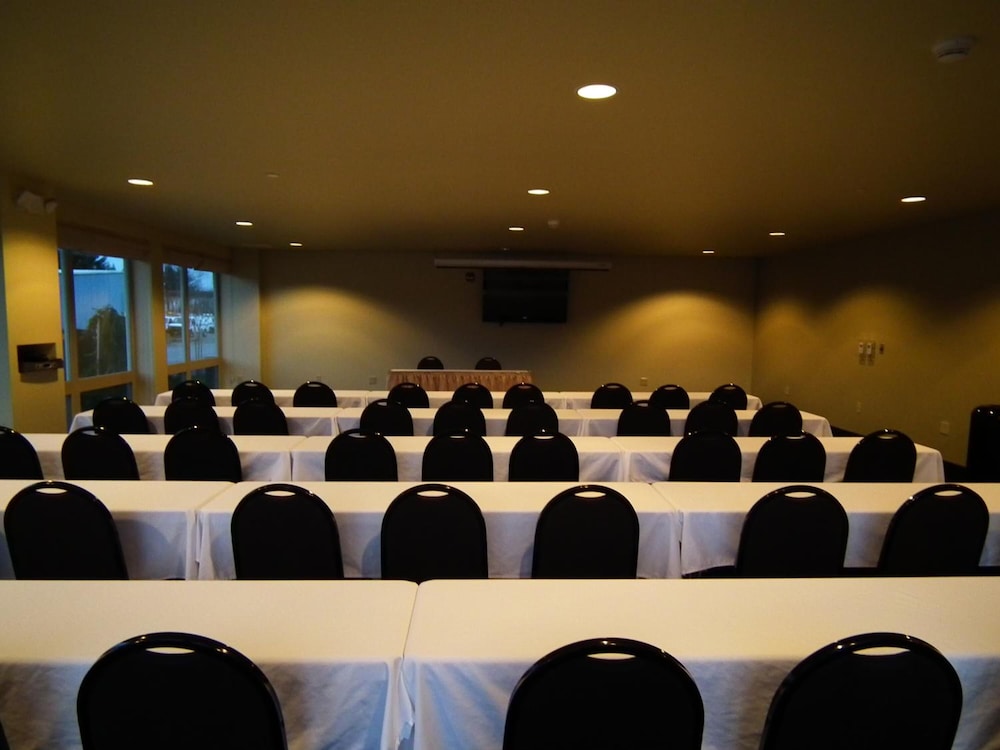 Aspen Suites Hotel Juneau 33/47